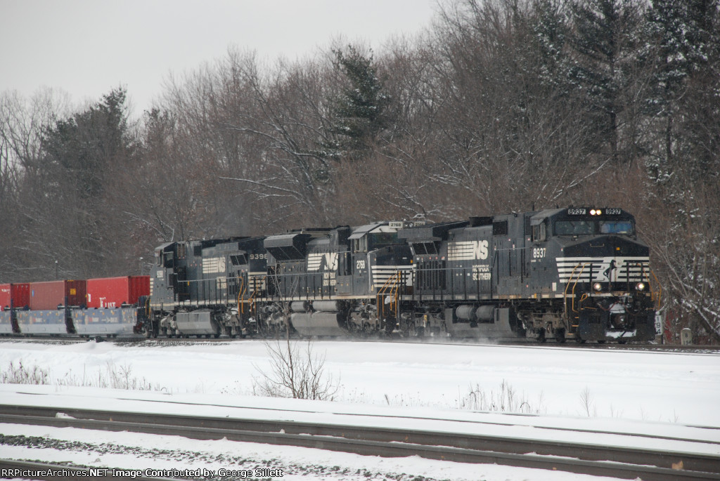 More Eastbound stacks.